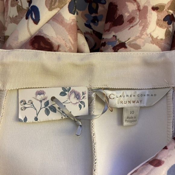 LC Lauren Conrad Runway NWT Size 10 w/Floral Print Knee-Length A-Line Skirt - Picture 3 of 3